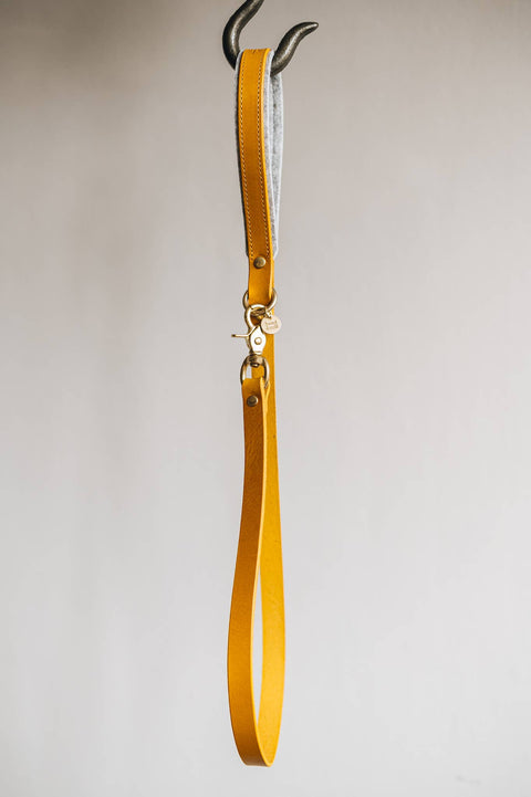 BAND&ROLL - SHORT LEATHER LEASH. HITCH