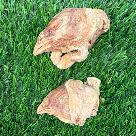 Golden Nibbles - Chicken Head - Bag of 8 - Freeze-Dried Treat for Dogs