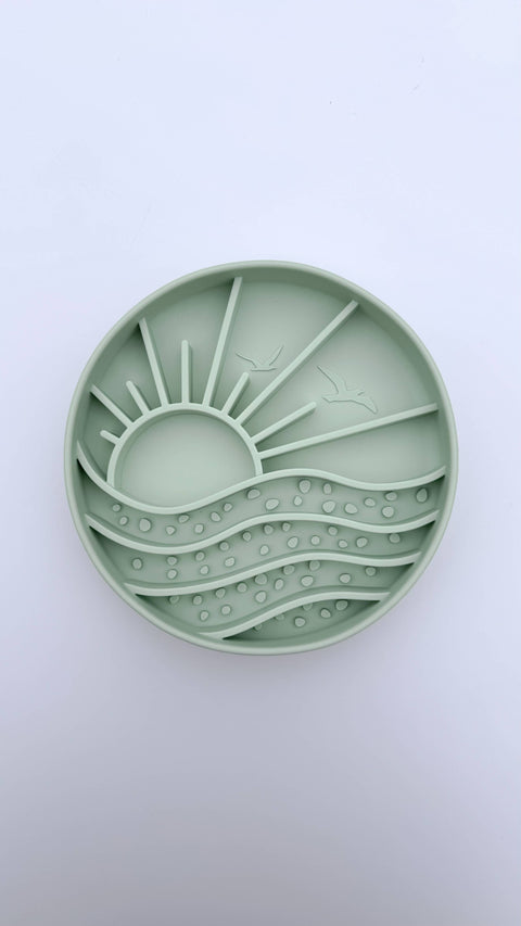 Brewin Aussie Co - The Ocean Waves Slow Feeder