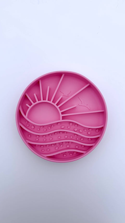 Brewin Aussie Co - The Ocean Waves Slow Feeder