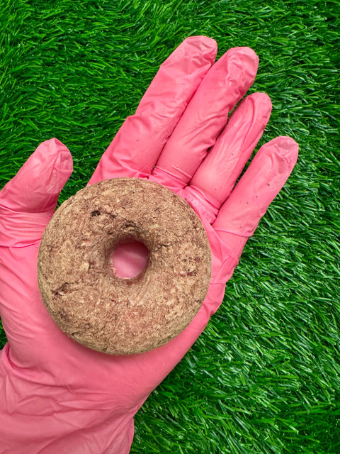 Golden Nibbles - Donut  - Duck & Dragon Fruit - Treat for Dogs & Cats