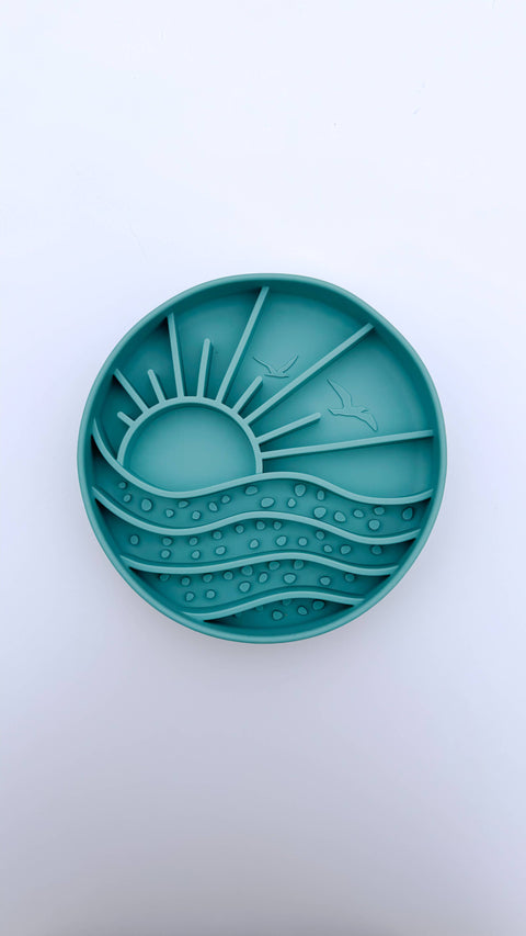 Brewin Aussie Co - The Ocean Waves Slow Feeder