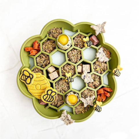 Barks and Brownies - Daisy Slow Feeder Green