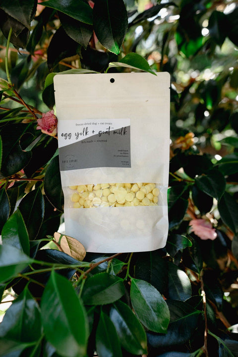 Love Liparu - EGG YOLK AND GOAT MILK | Freeze-Dried Dog + Cat Treat